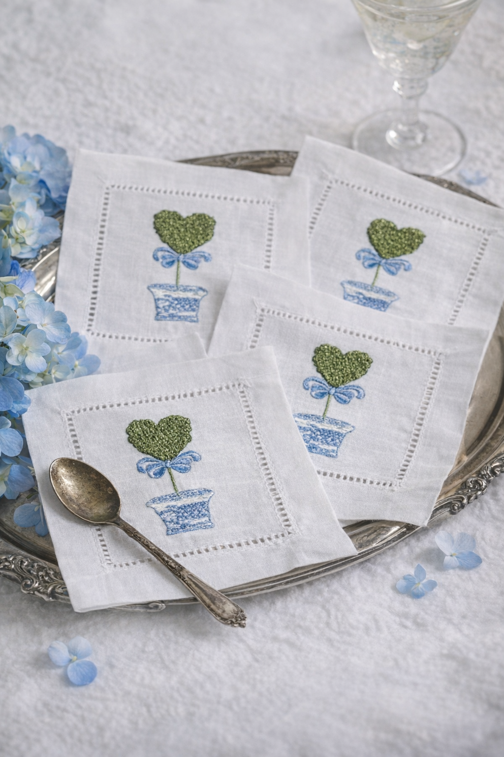 Topiary Heart Linen Cocktail Napkins - Blue