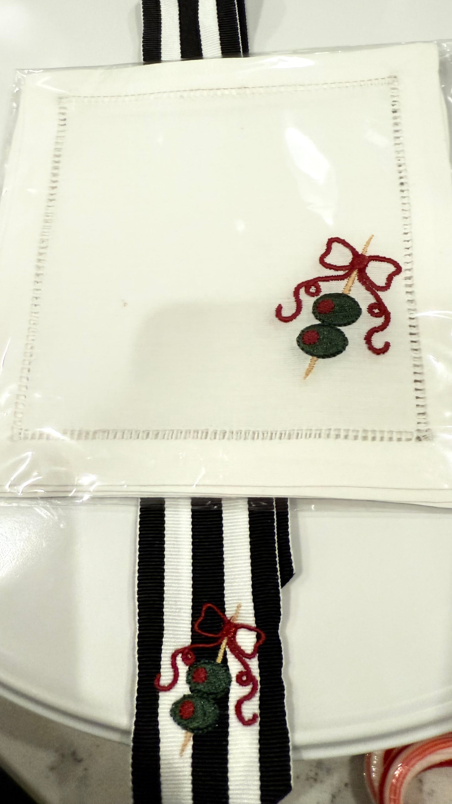Red Bow & Olive Cocktail Napkins - Set of 4